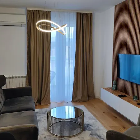Lux Divine With Private Parking Garage *