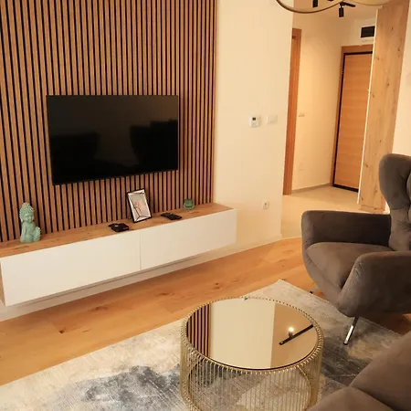 Apartamento Lux Divine With Private Parking Garage Sarajevo