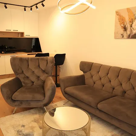 Apartamento Lux Divine With Private Parking Garage