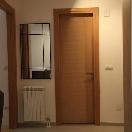 Lux Divine With Private Parking Garage Apartamento Saraievo
