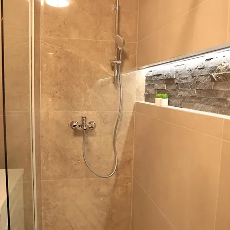 Apartamento Lux Divine With Private Parking Garage *