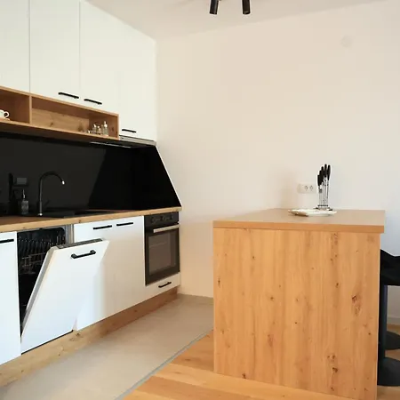 Apartamento Lux Divine With Private Parking Garage *
