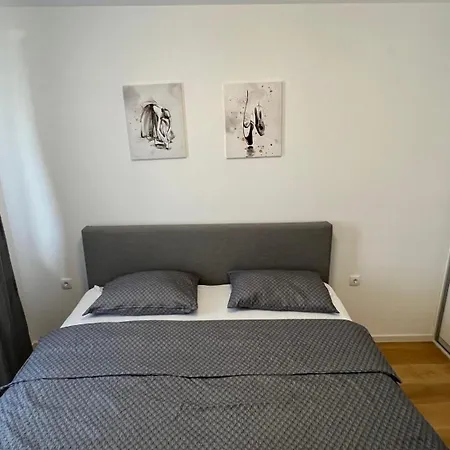 Lux Divine With Private Parking Garage * Sarajevo